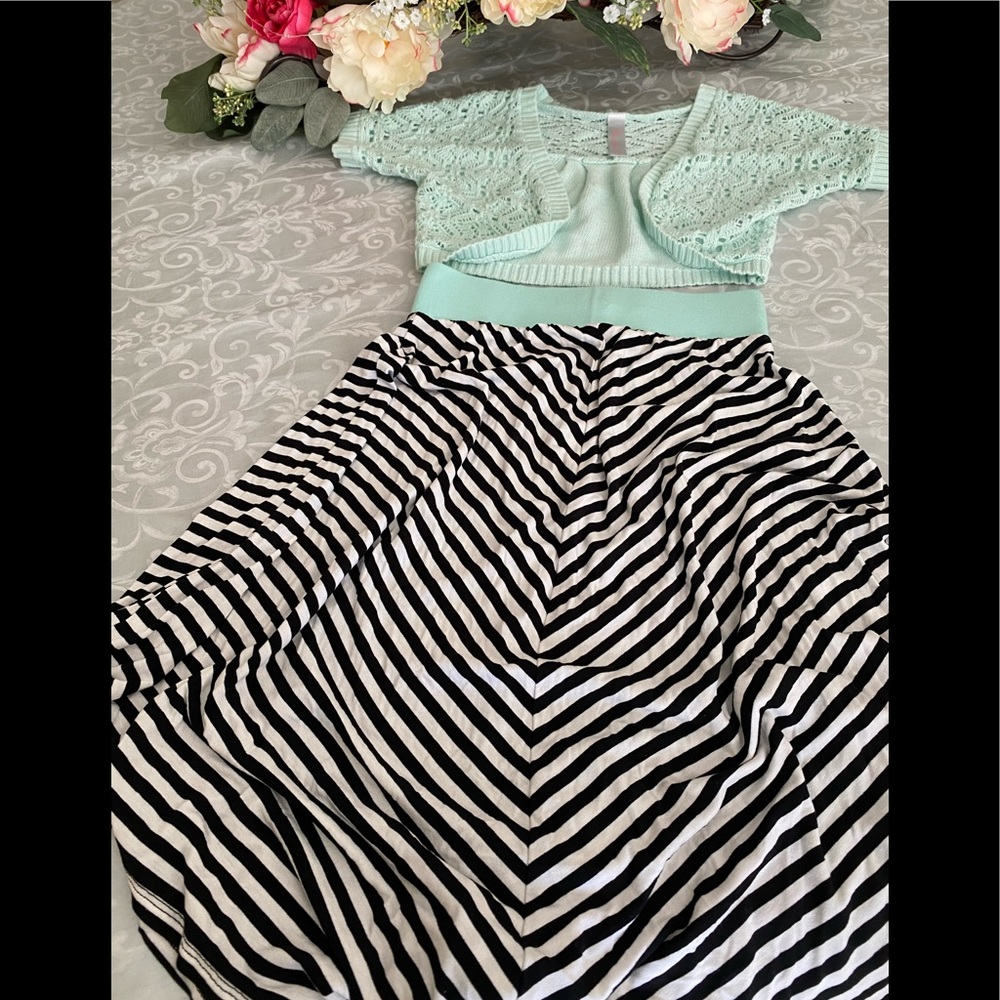 Girls 7/8 Skirt & Crop Cardigan